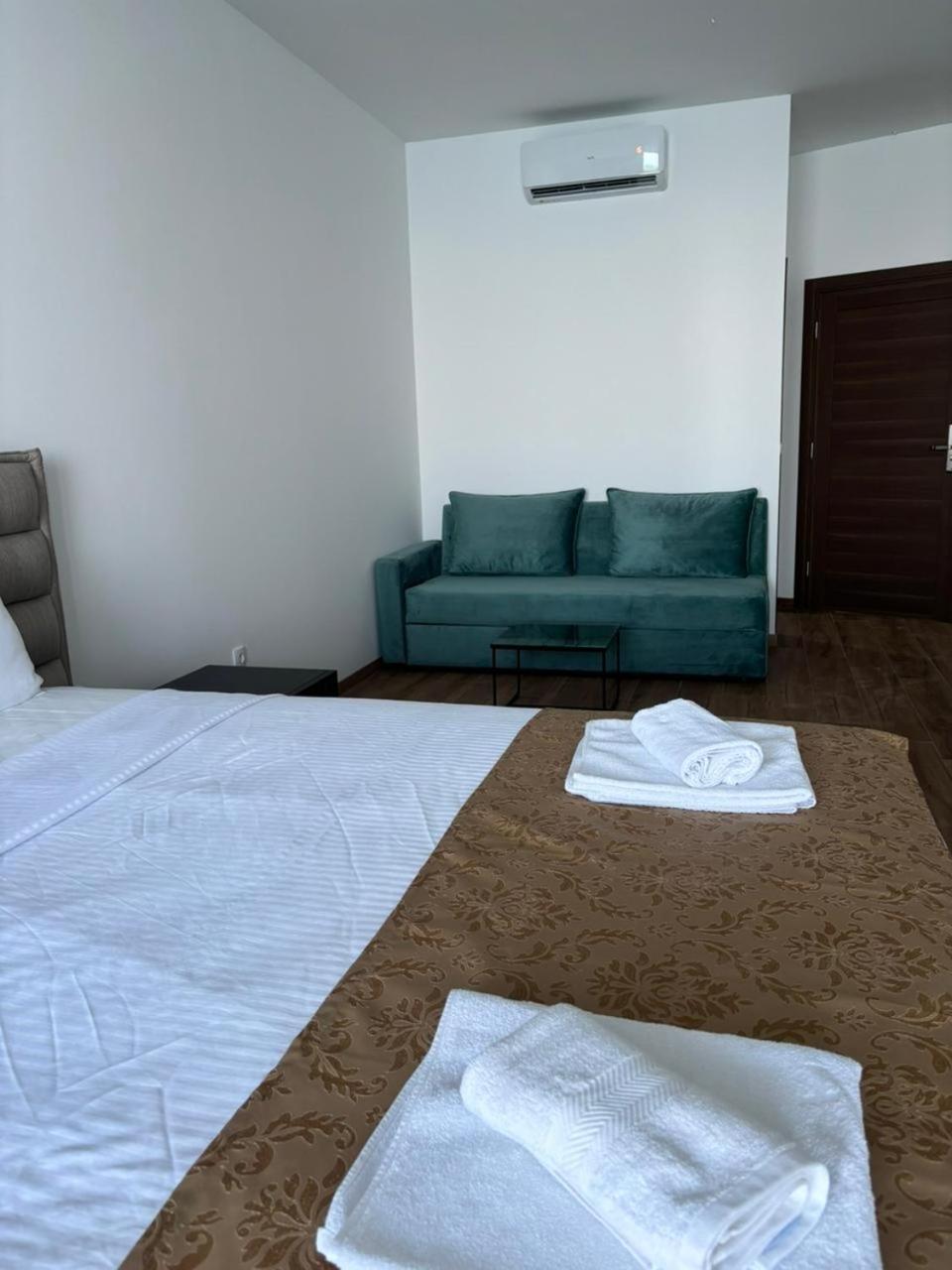 Hotel Sutomore Kültér fotó
